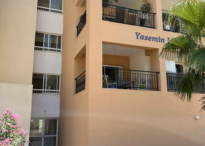 Yasemin One Bedroom Apartment, No 202 - By Imh Travel & Tours Apartmán *